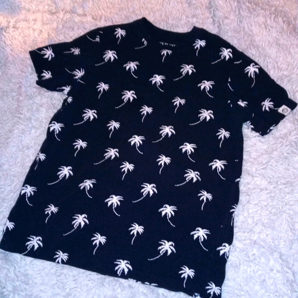 Zumiez Other - 🌴 shirt